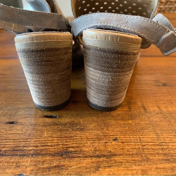 Sophia Milano Suede Light Gray Leather  Lazer Cut Open Toe Booties Sz 7.5 - Picture 6 of 6